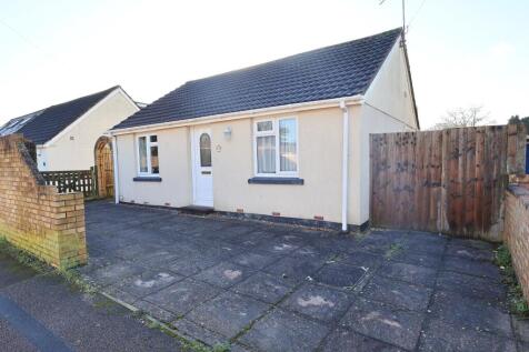 Crete Lane, Dibden Purlieu 2 bed detached bungalow for sale