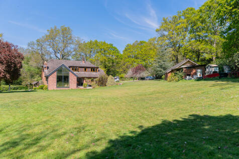 West Common, Langley 5 bed detached house for sale