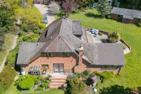 West Common, Langley 5 bed detached house for sale