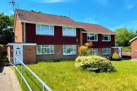 Hotspur Close, Hythe 2 bed ground floor maisonette for sale