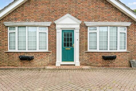 North Baddesley, Southampton 3 bed detached bungalow for sale