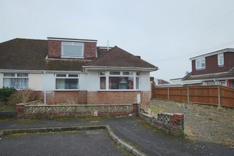 2 bedroom semi-detached bungalow for sale