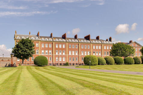 Clocktower Drive, Southsea 3 bed apartment for sale