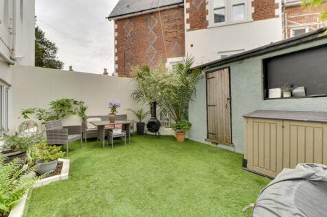 Eastern Villas Road, Southsea 2 bed apartment for sale