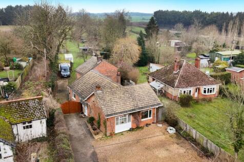 Walworth Road, Picket Piece, Andover... 4 bed detached bungalow for sale