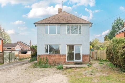 Winchester Road, Andover, SP10 2EQ 3 bed detached house for sale
