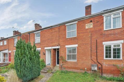 South Street, Andover, SP10 2BW 2 bed terraced house for sale