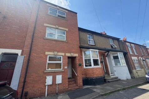 5 bedroom terraced house for sale