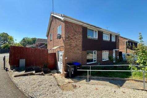 Cordon Close, Cherry Lodge... 3 bed semi
