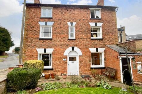 Harborough Road, Brixworth... 4 bed cottage for sale