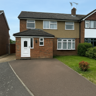 3 bedroom semi-detached house for sale
