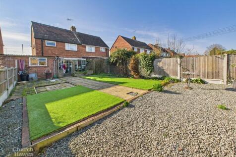 3 bedroom semi-detached house for sale