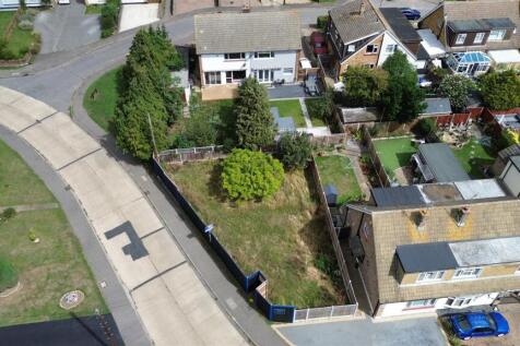 Coombe Road, Southminster 3 bed property with land for sale