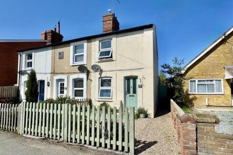 High Street, Southminster 2 bed end of terrace house for sale