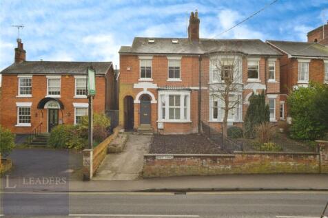 Trinity Street, Halstead, Essex 4 bed semi