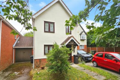 Rayner Way, Halstead, Essex 3 bed detached house for sale