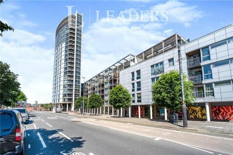Queen Street, Portsmouth, Hampshire 1 bed apartment for sale