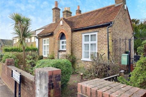 Gore Road, Burnham, Slough 2 bed bungalow for sale