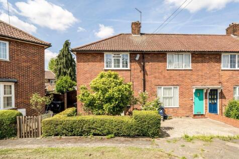 Westcott Crescent, London W7 2 bed end of terrace house for sale