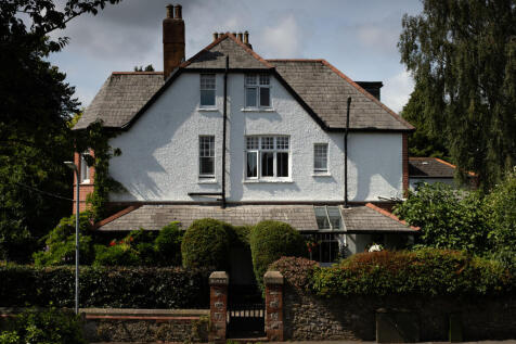 7 bedroom semi-detached house for sale
