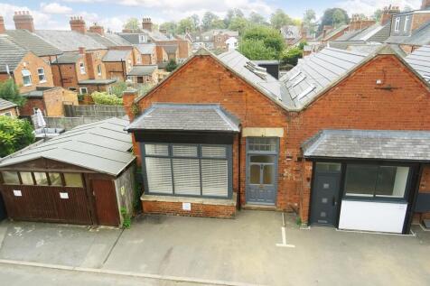 Cross Street, Market Harborough 3 bed property for sale