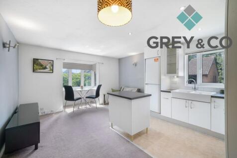 1 bedroom flat for sale