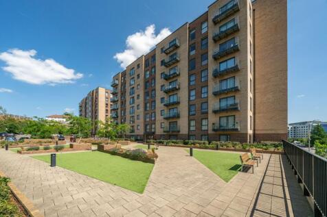 Stirling Drive, Ellesmere Court... 1 bed flat for sale