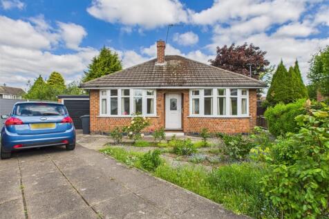 2 bedroom detached bungalow for sale