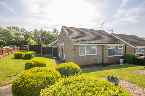 2 bedroom detached bungalow for sale