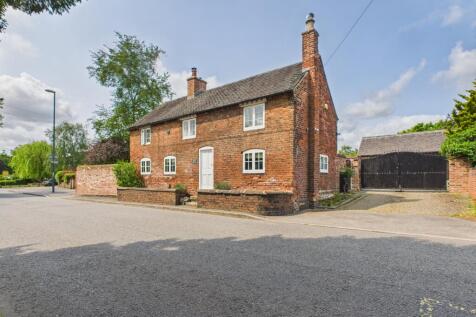 2 bedroom detached house for sale