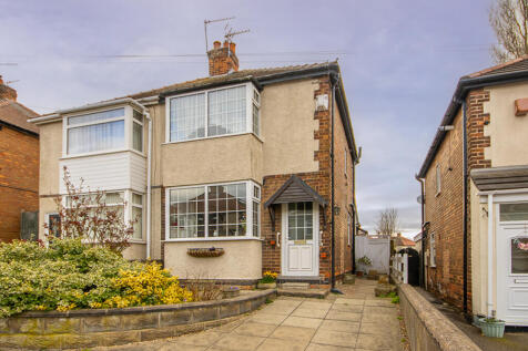 2 bedroom semi-detached house for sale
