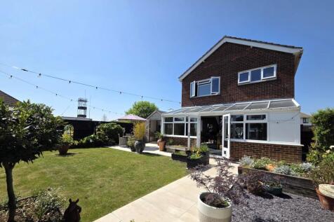 KELVIN GROVE, PORTCHESTER 3 bed detached house for sale