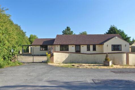 4 bedroom detached bungalow for sale