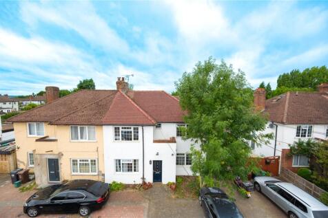 Tavistock Avenue, St. Albans... 2 bed maisonette for sale