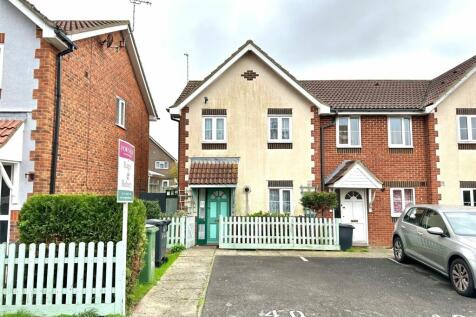 Broad Oak Close, Eastbourne, East... 3 bed semi