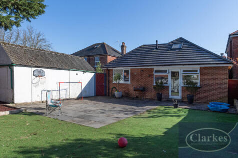 LARGE PLOT Strouden Road, WINTON 3 bed detached bungalow for sale