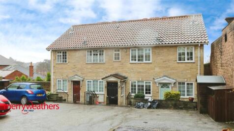 Scarborough Farm Court, High Street... 2 bed flat for sale