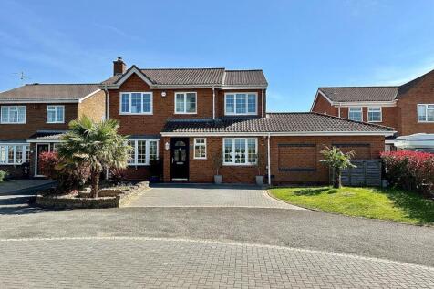 Wakehurst Drive, East Hunsbury... 4 bed detached house for sale