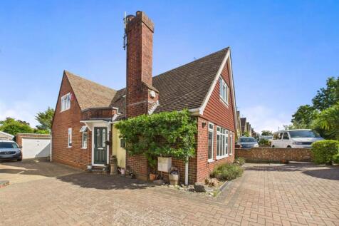 Willingdon Park Drive, Eastbourne 4 bed detached house for sale