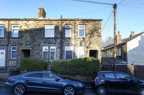 Gramfield Road, Huddersfield HD4 3 bed terraced house for sale