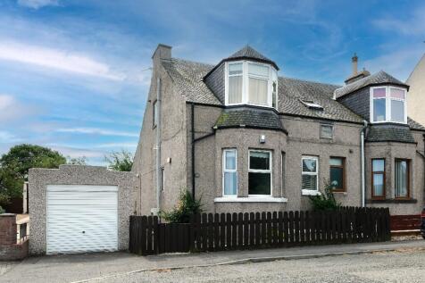 2 bedroom ground floor flat for sale