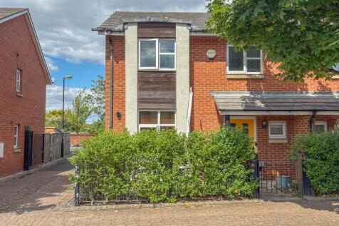 Mulberry Crescent, South Shields 3 bed semi