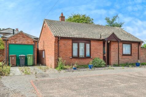 2 bedroom detached bungalow for sale