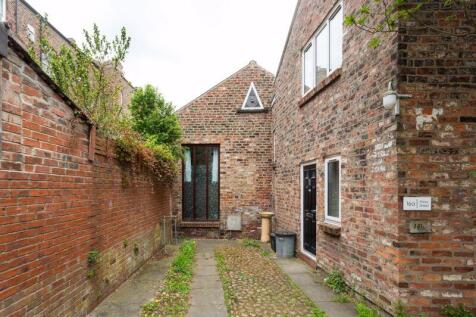 1 bedroom semi-detached house for sale