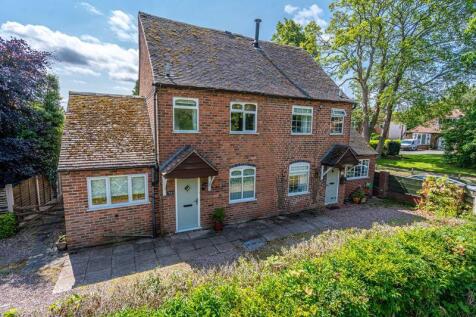 2 bedroom semi-detached house for sale