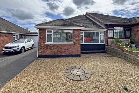 5 Magna Close, Cheslyn Hay, Walsall... 2 bed semi