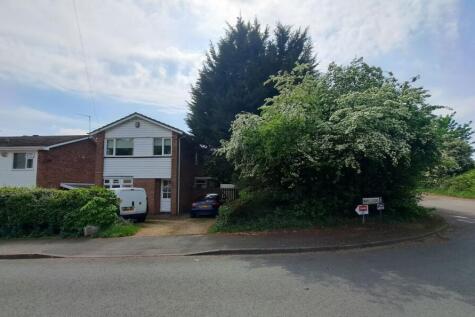 1 Orwell Close, Stourbridge, West... 3 bed detached house for sale