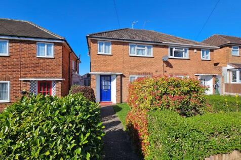 56 Amblecote Avenue, Great Barr... 3 bed semi
