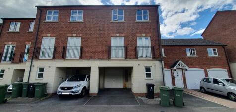 5 bedroom town house for sale