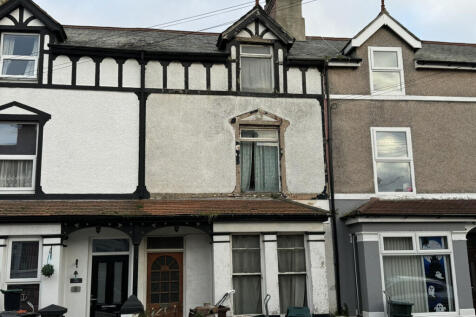 Ronald Avenue, Llandudno Junction... 4 bed terraced house for sale
